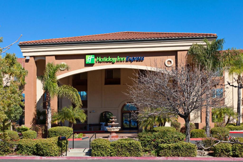 Holiday Inn Express Temecula an IHG Hotel Main image 1